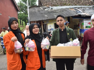 Berbagi Takjil Gratis