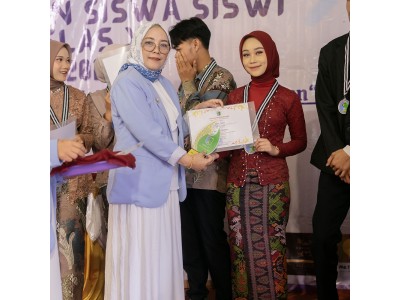 Penghargaan Siswa Berprestasi