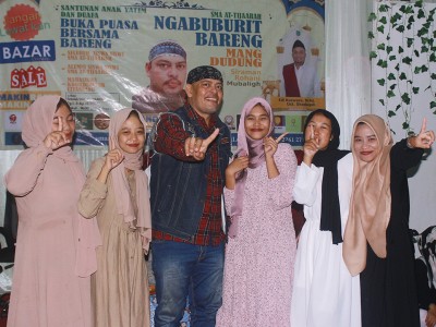 Foto Bareng Artist