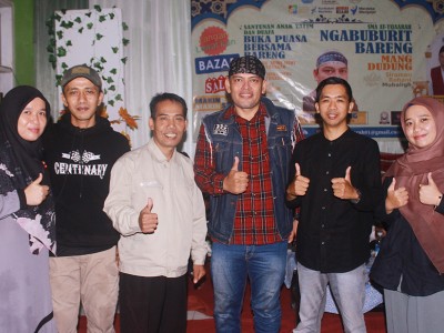 Foto Bareng Artist