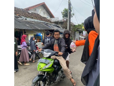 Berbagi Takjil Gratis